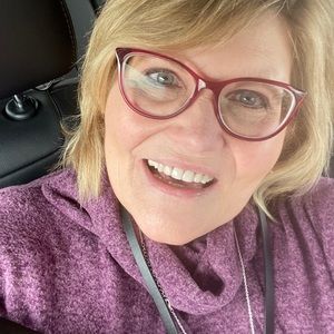 Meet your Posher, Vickie